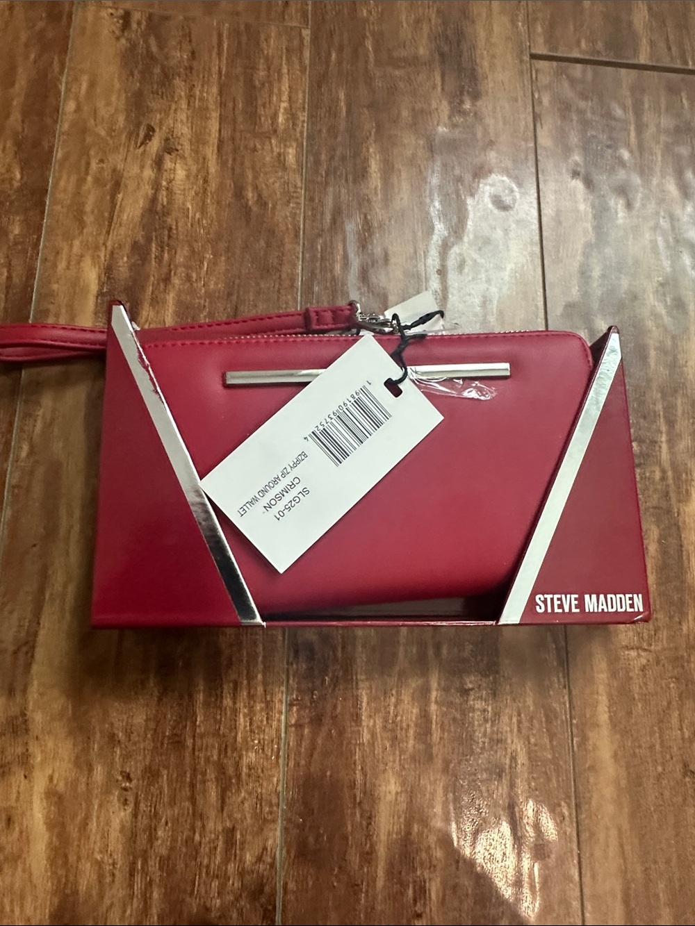 Steve Madden Red Vegan Leather Clutch Wristlet with Silver Trim - Picture 2 of 2